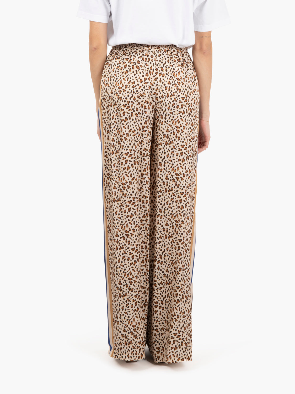 Pantaloni in raso leopardato