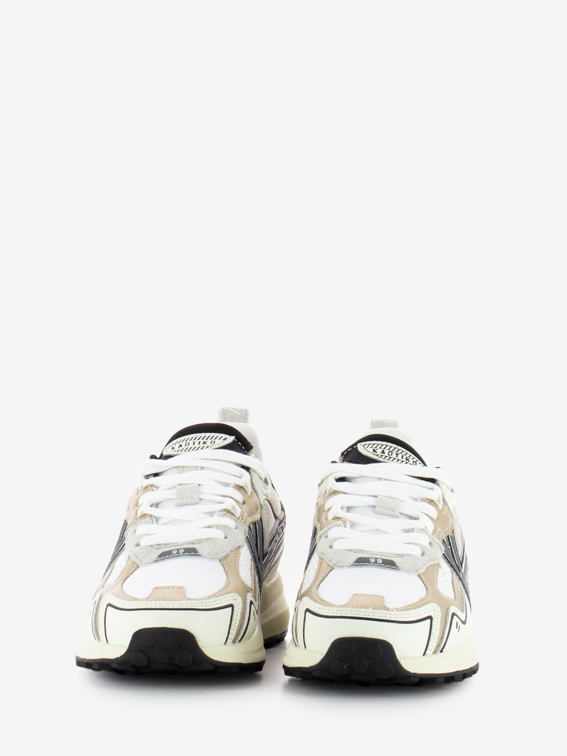 Sneakers Detroit tech gold