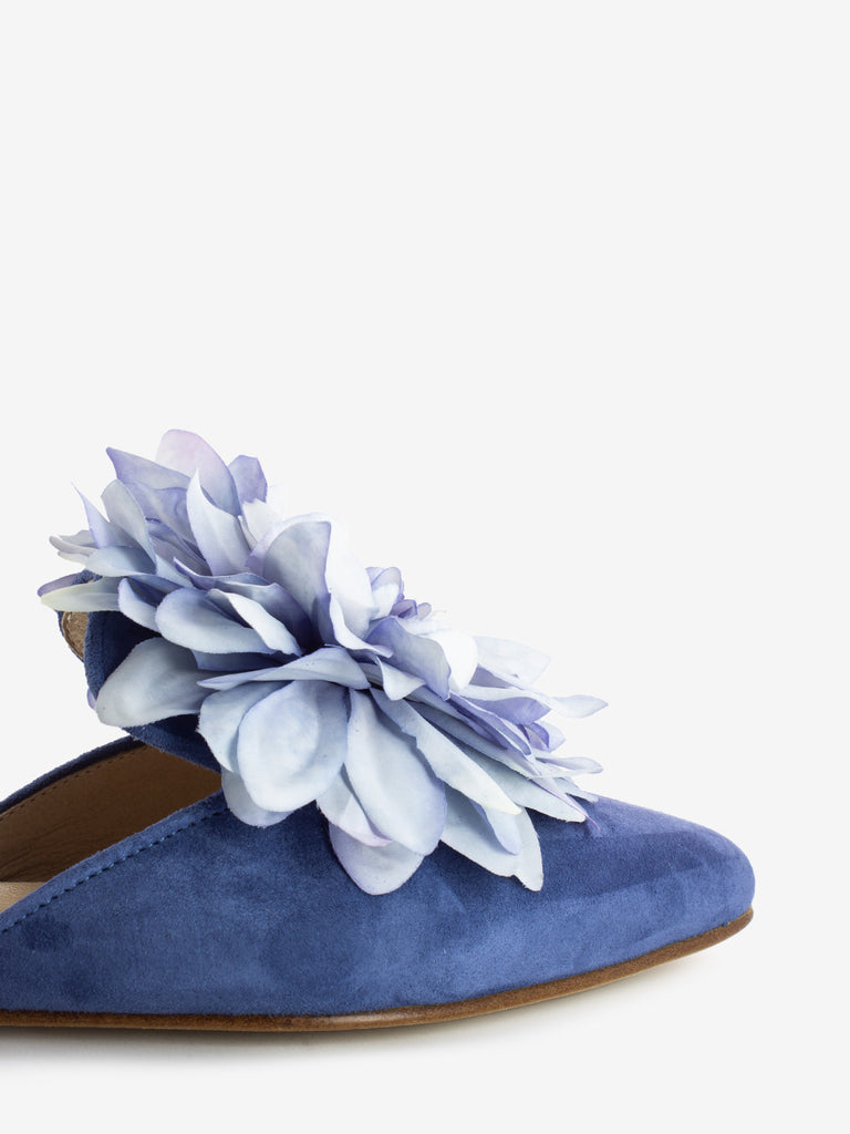 LA BALLERINA - Sabot suede fiore avio