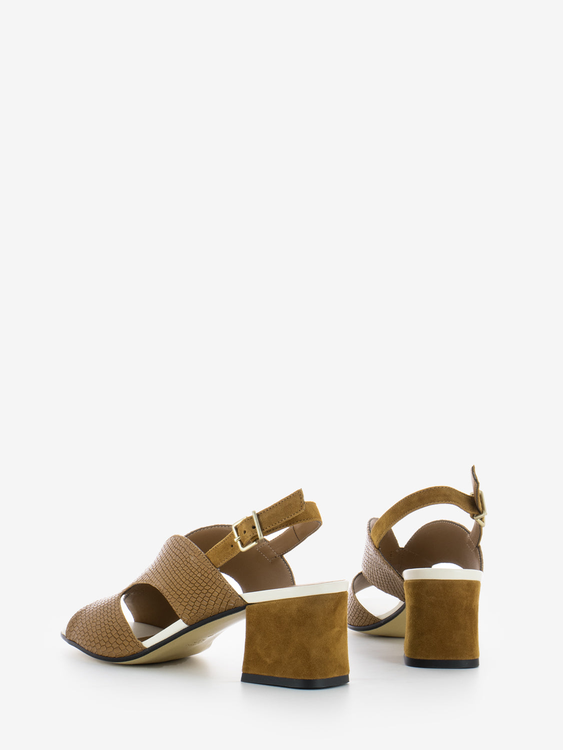 Hope milk / leather sandals