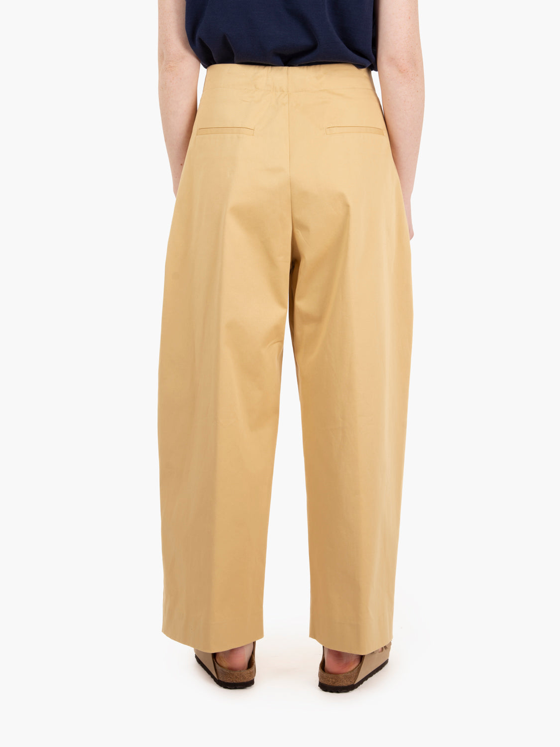 Pantaloni over crop miele