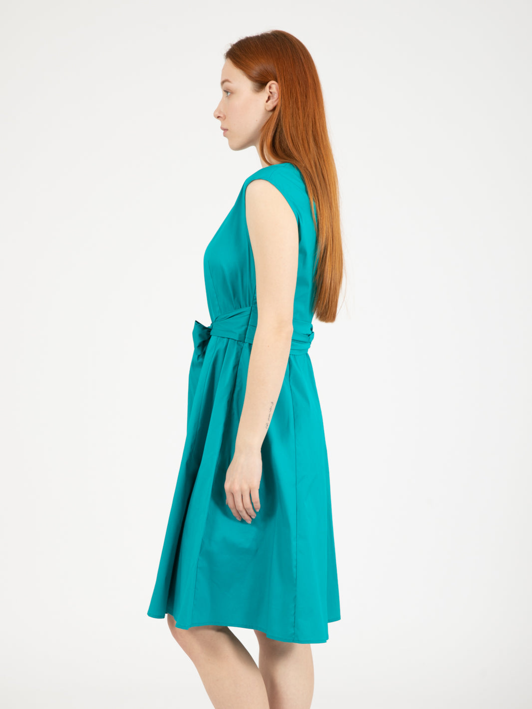 Sleeveless dress with belt maldives