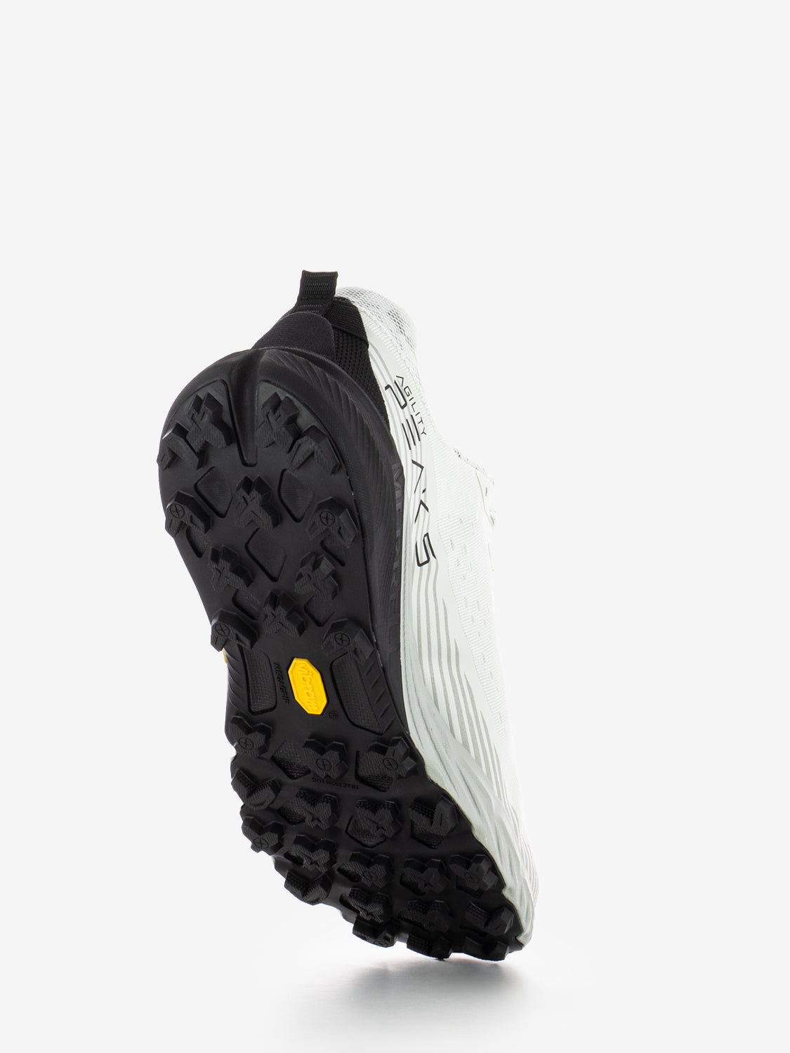 Agility Peak 5 sneakers ash / black