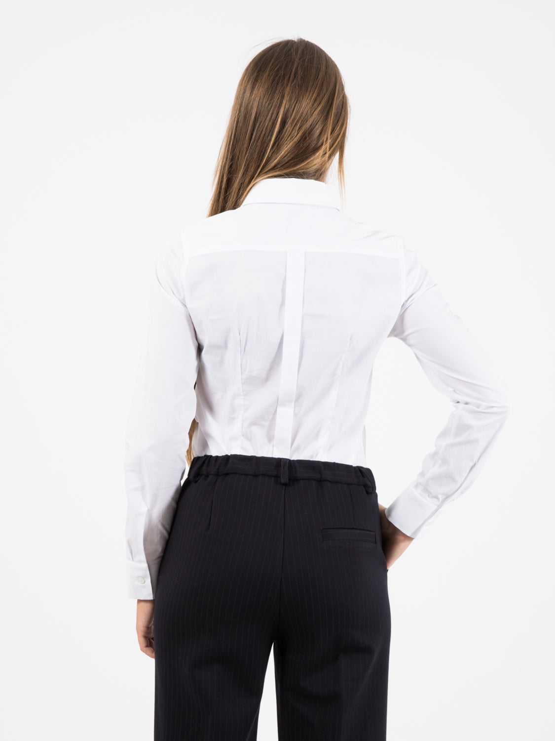 Camicia sfiancata bianca