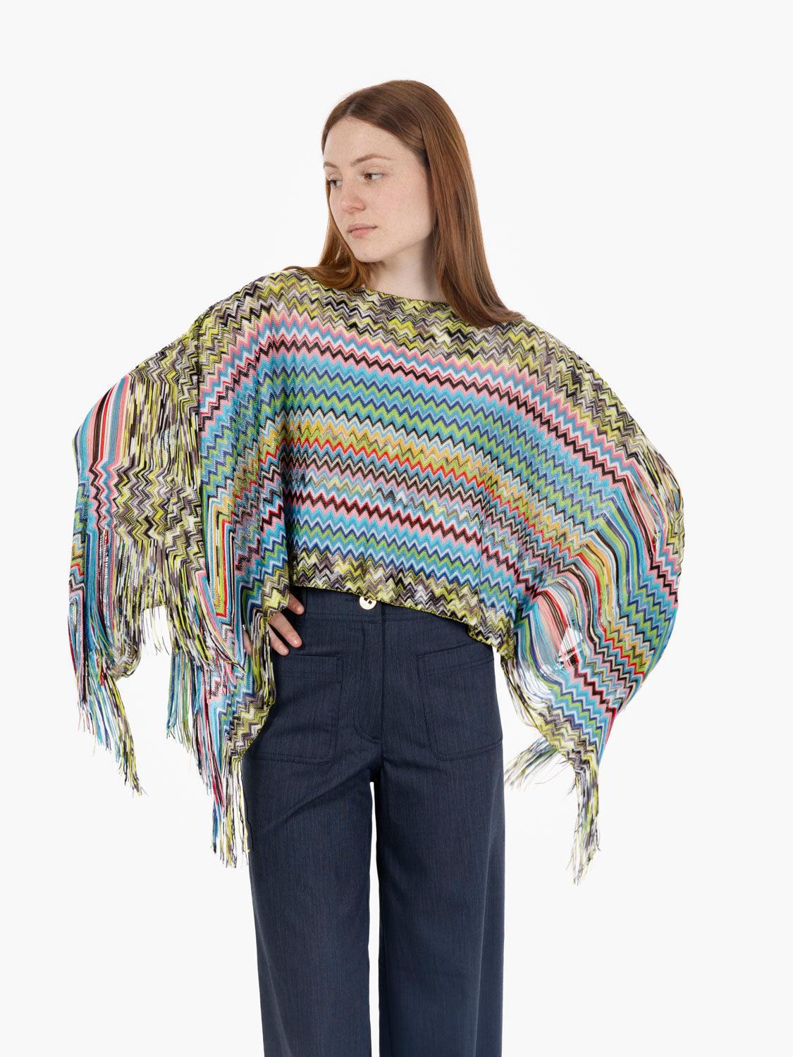 Short poncho with pink/blue fringes
