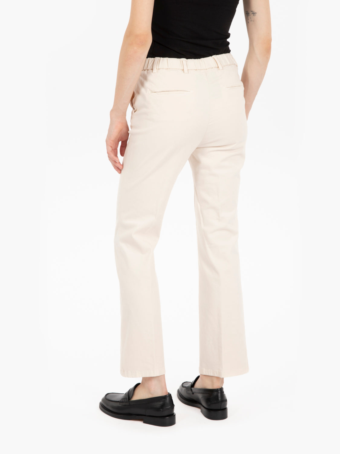 Pantaloni a trombetta gabardina latte