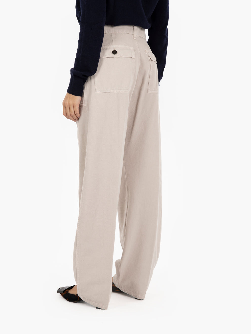 Pantaloni carrot fit fatigue sabbia