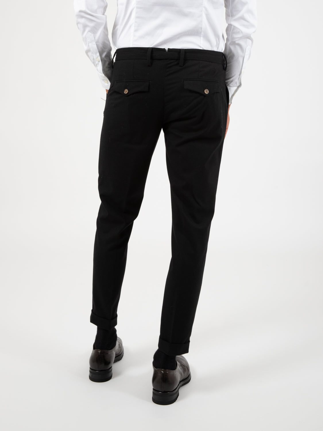 Pantaloni carrot neri