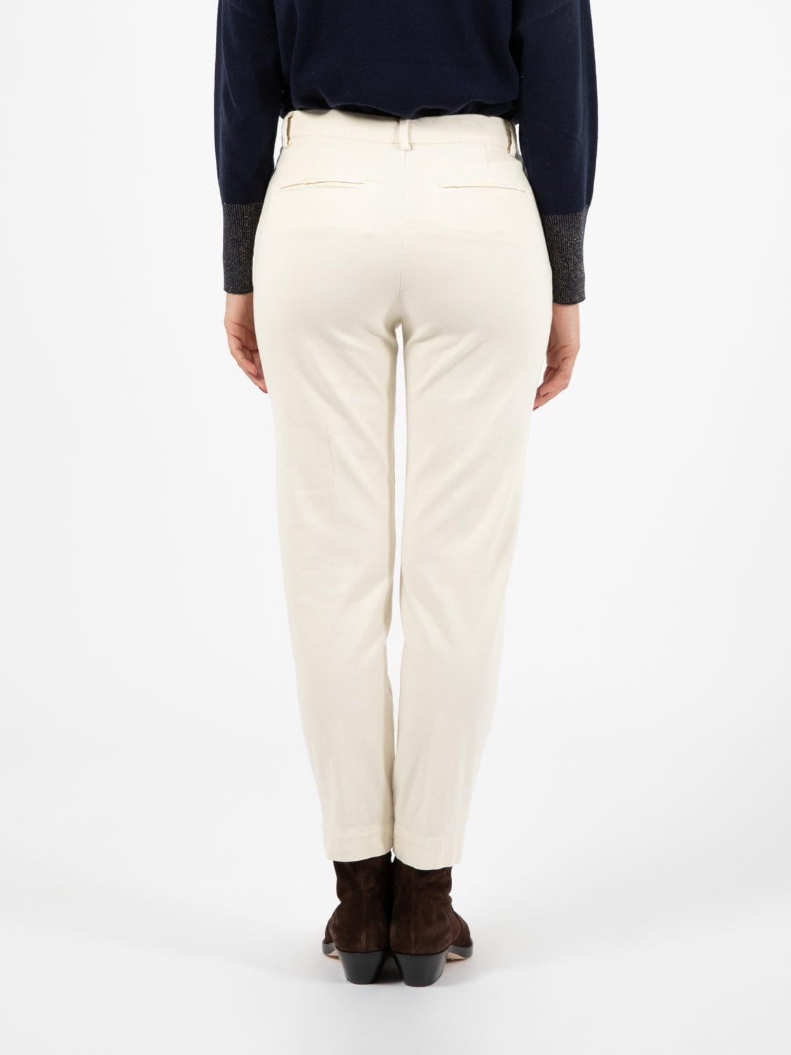 Pantaloni carrot slim panna