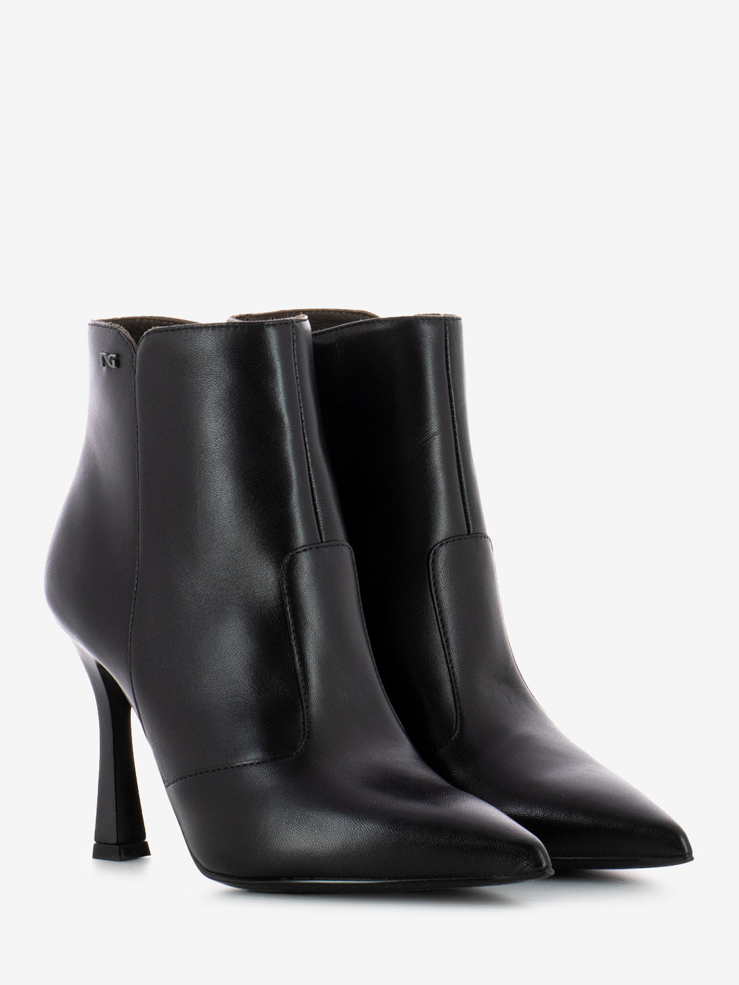 Pandora ankle boots in black nappa