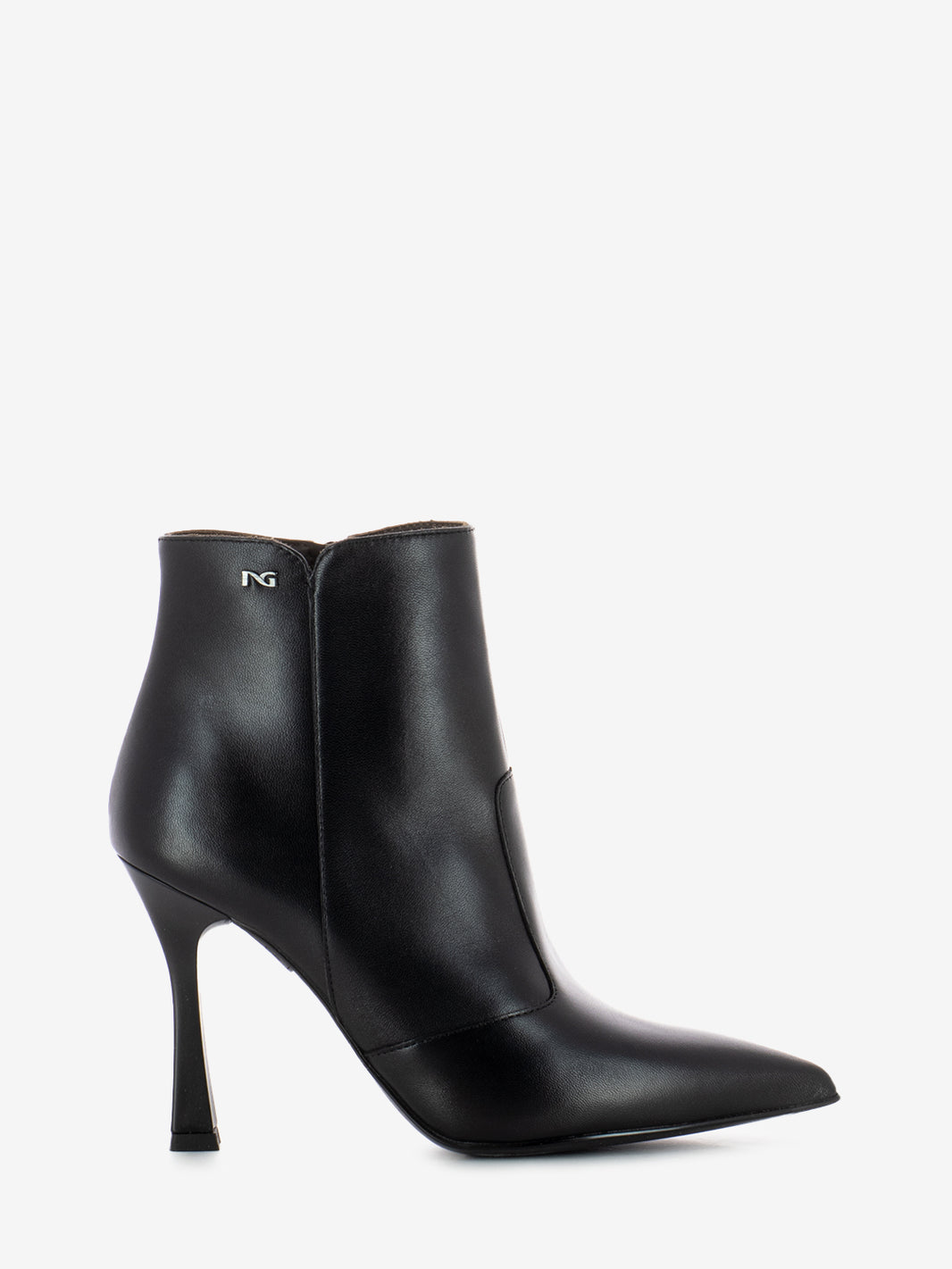 Pandora ankle boots in black nappa
