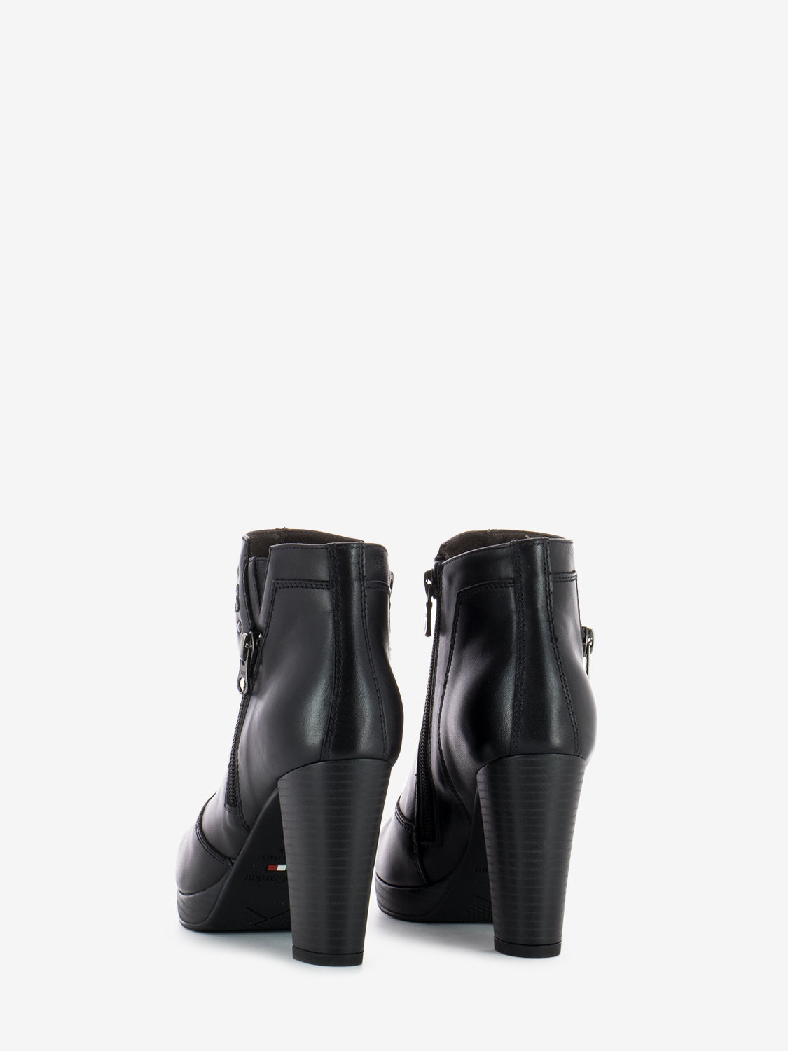Black Gilda glove boot