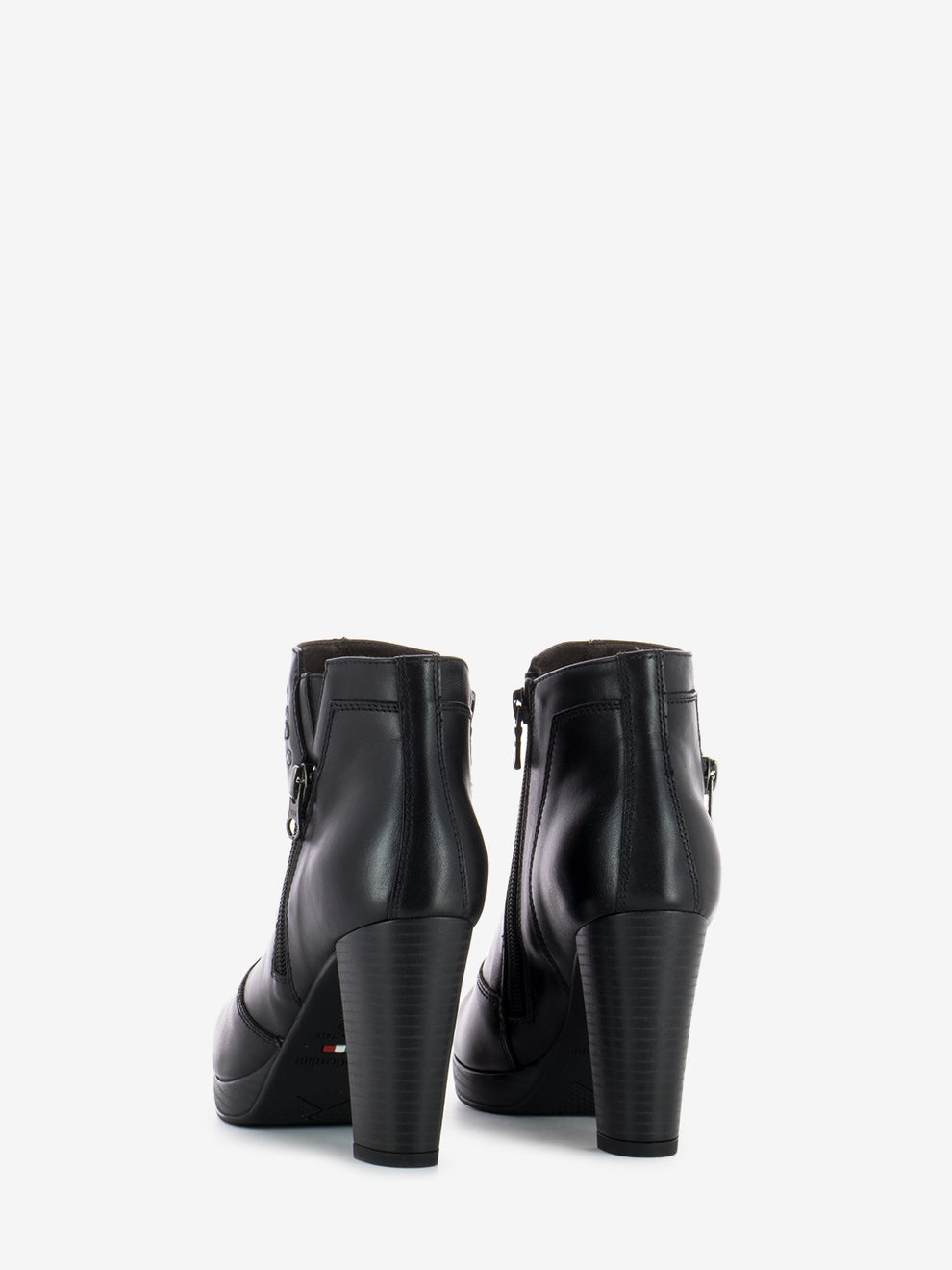 Black Gilda glove boot