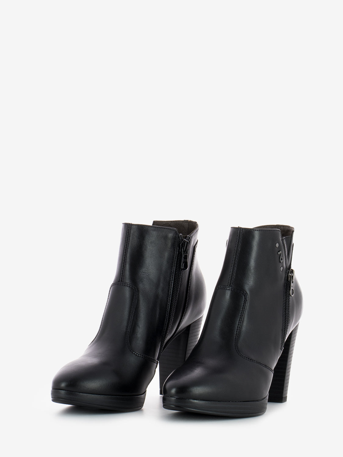Black Gilda glove boot