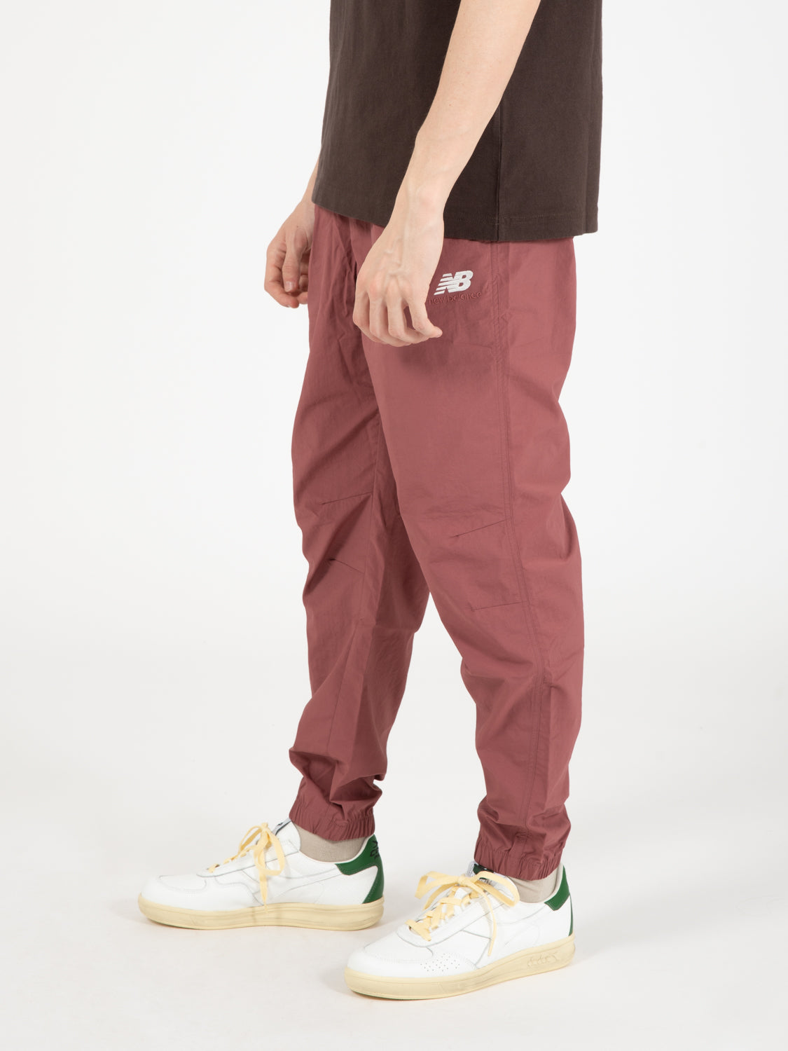 Athletics Remastered Wind Pant washed burgundy