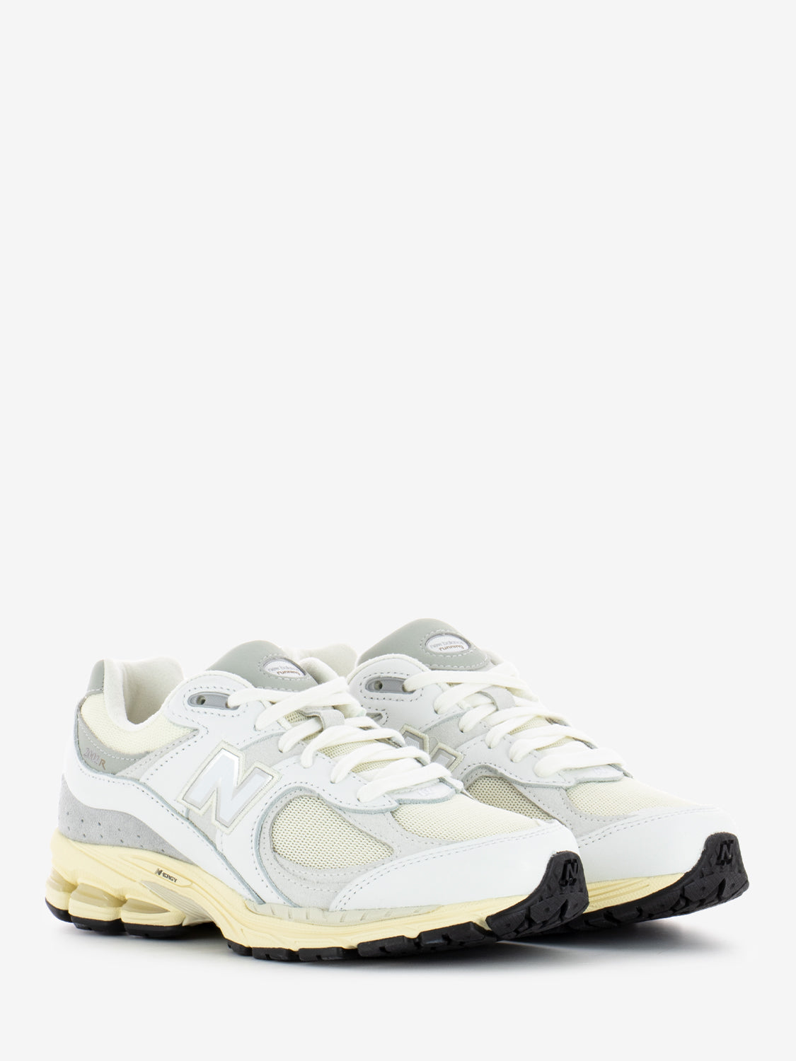 M 2002 RIA white