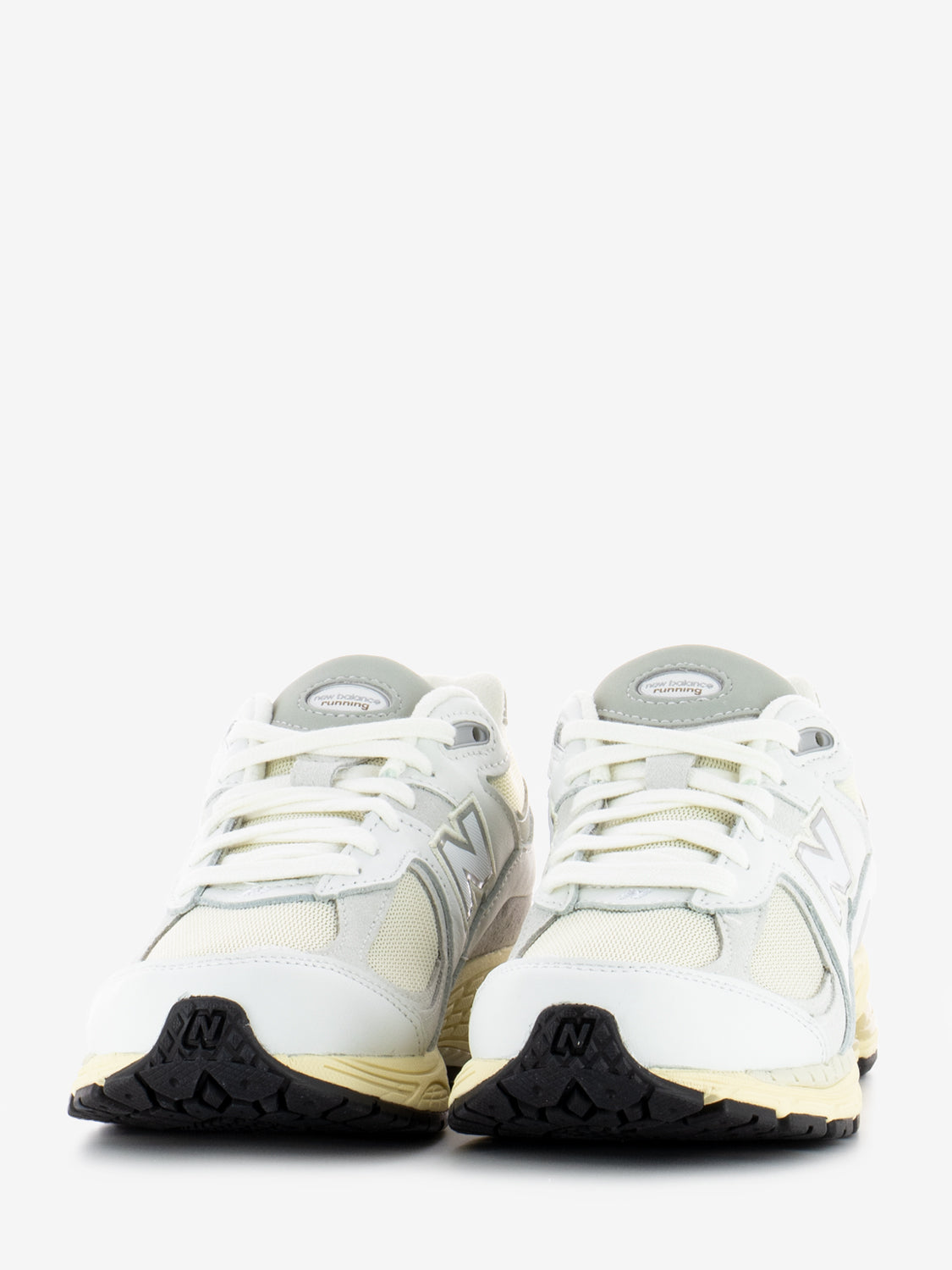 M 2002 RIA white