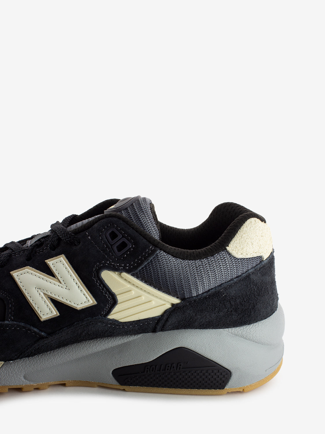 580 unisex phantom lifestyle sneakers