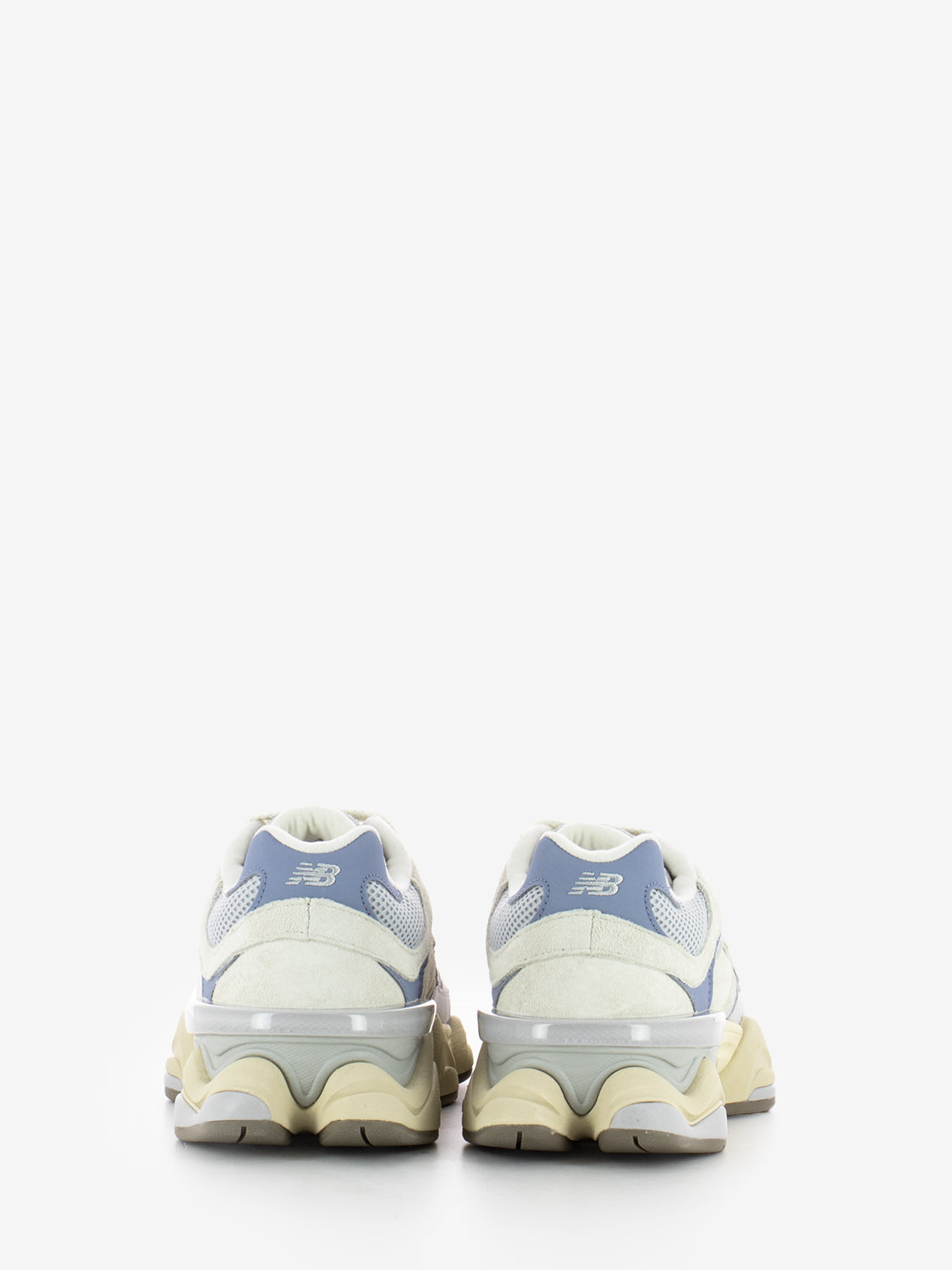 9060 lifestyle leilac / light blue sneakers