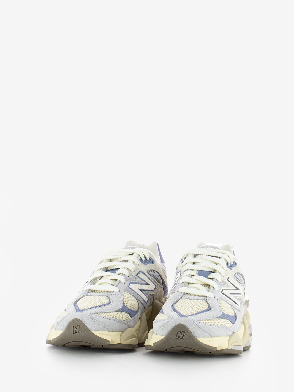 9060 lifestyle leilac / light blue sneakers