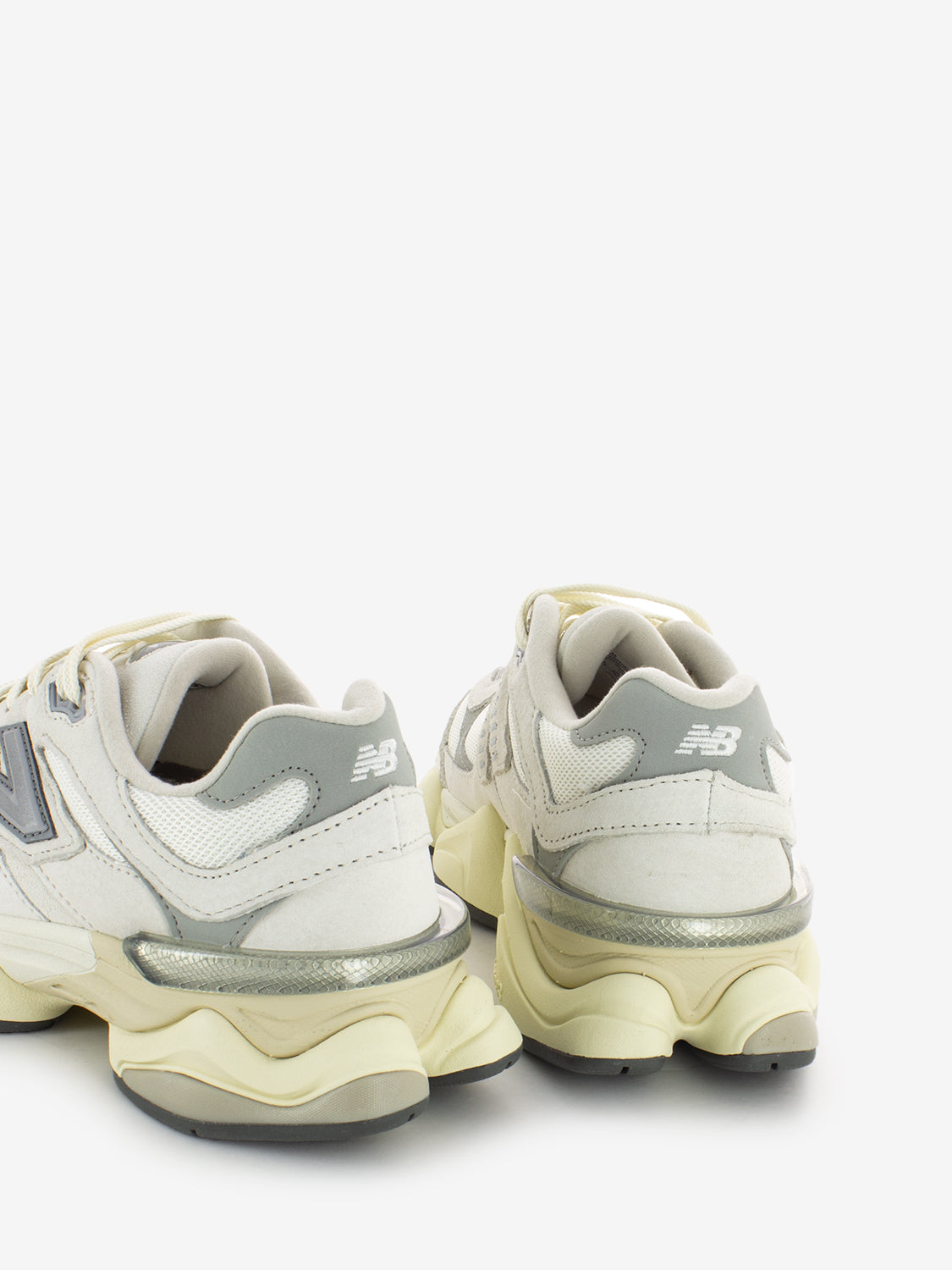 Sneakers 9060 sea salt