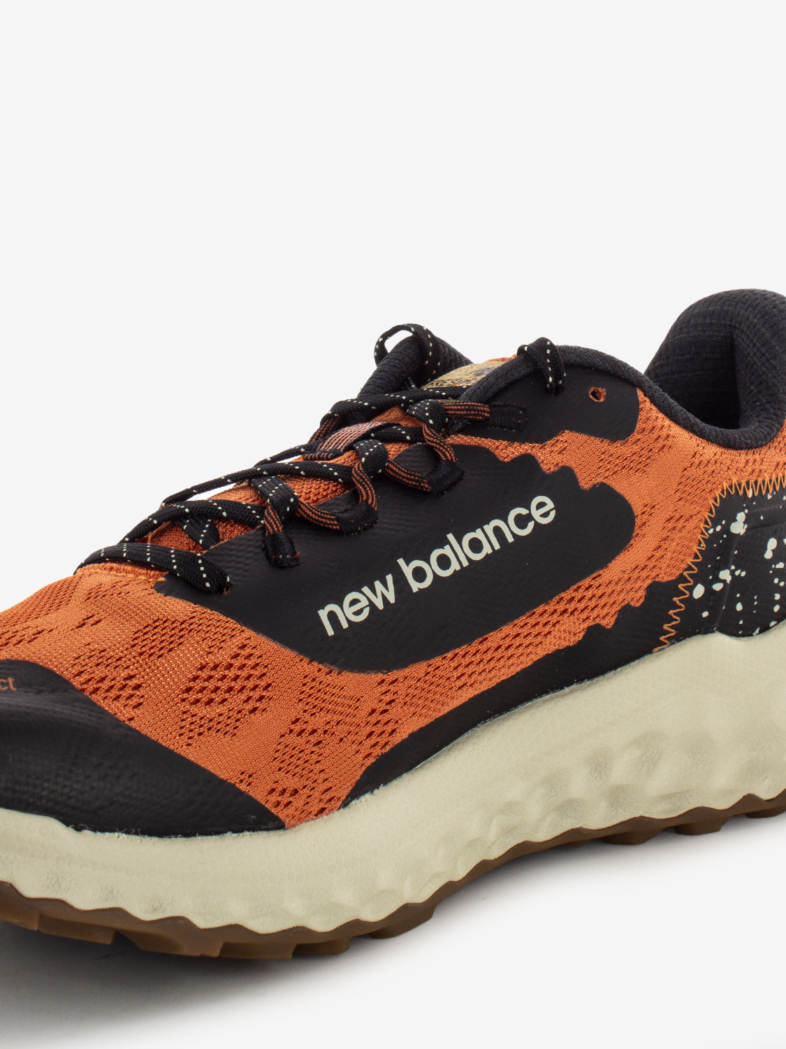 Fresh Foam Garoè trail orange / black sneakers