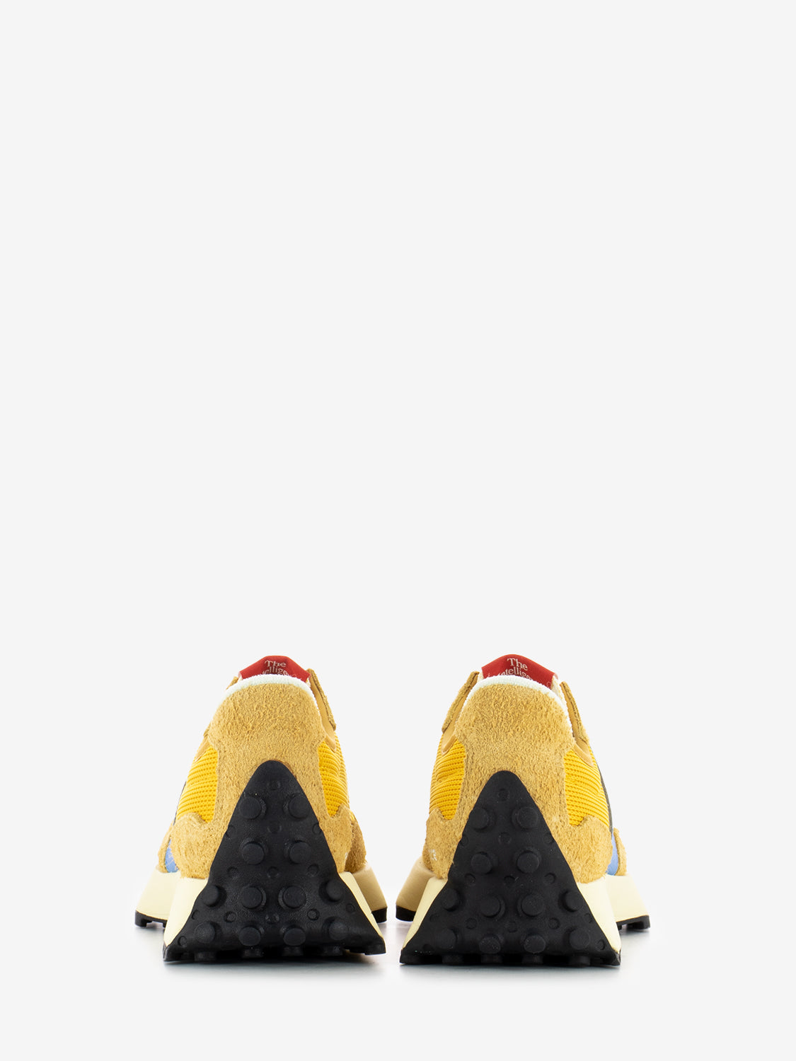 Sneakers lifestyle dried apricot