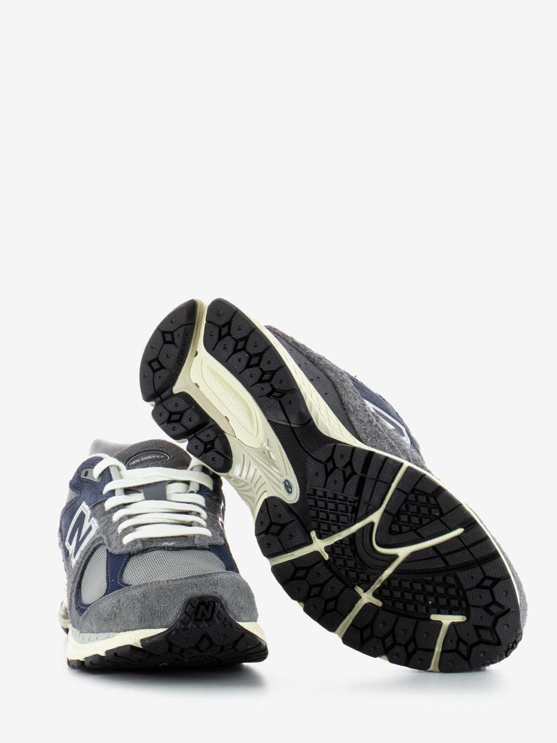 M2002R gray / blue lifestyle sneakers
