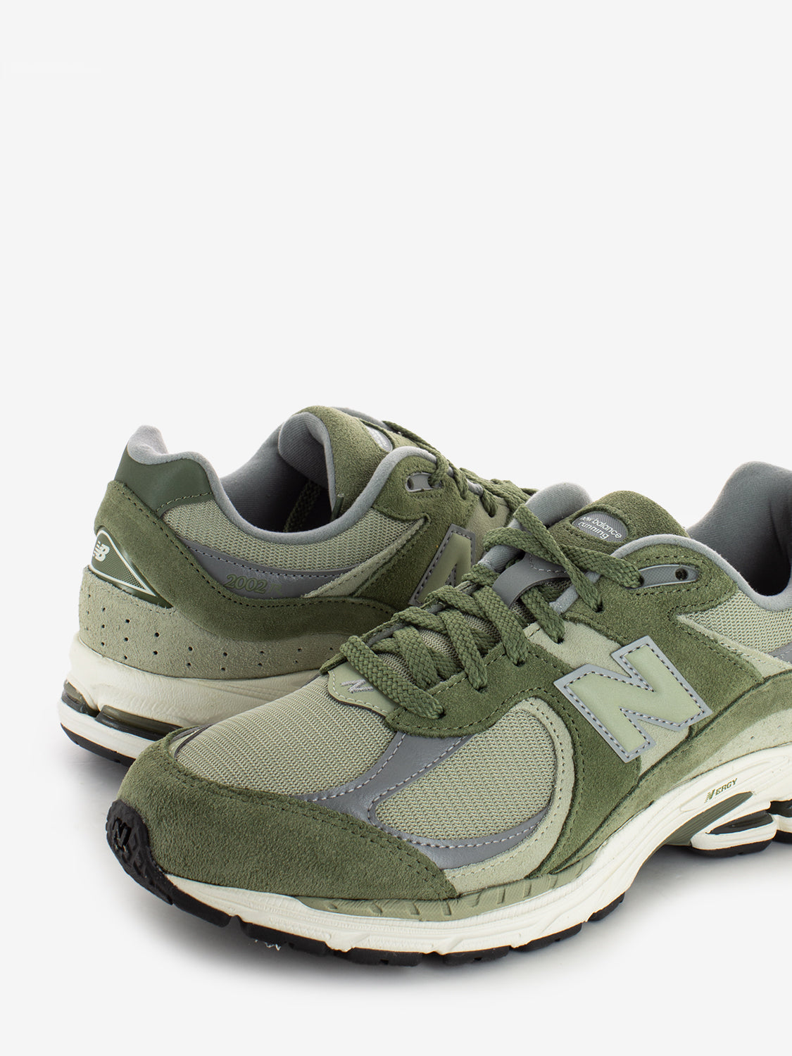 U2002 Lifestyle olive sneakers