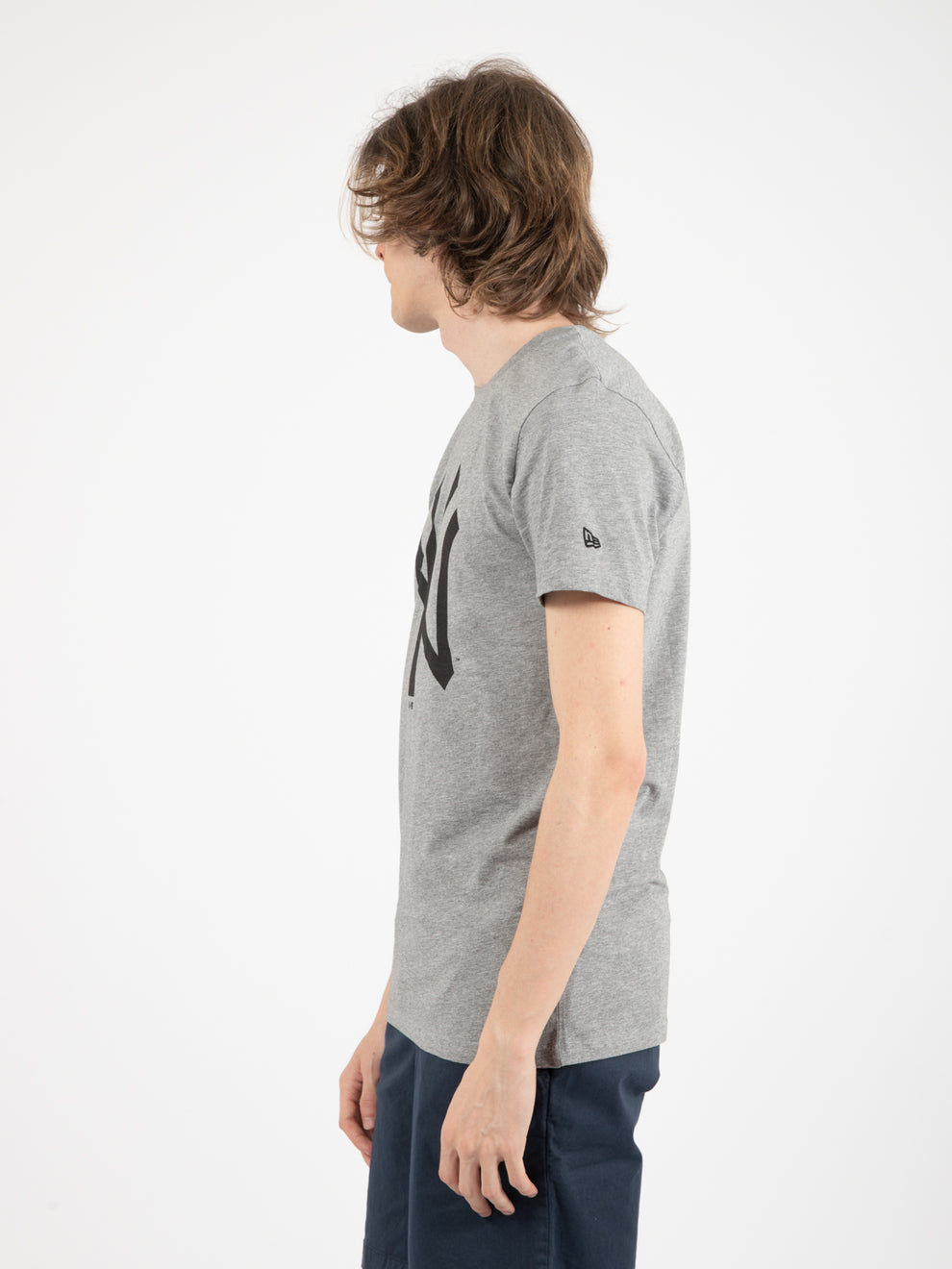 Gray New York Yankees team logo t-shirt