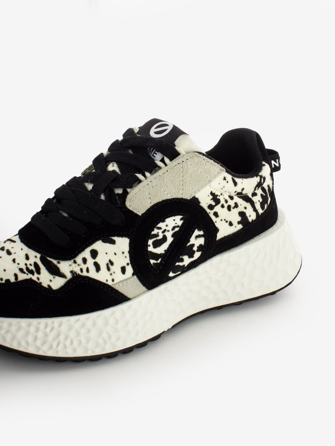 W Carter Jogger suede cow black / milk