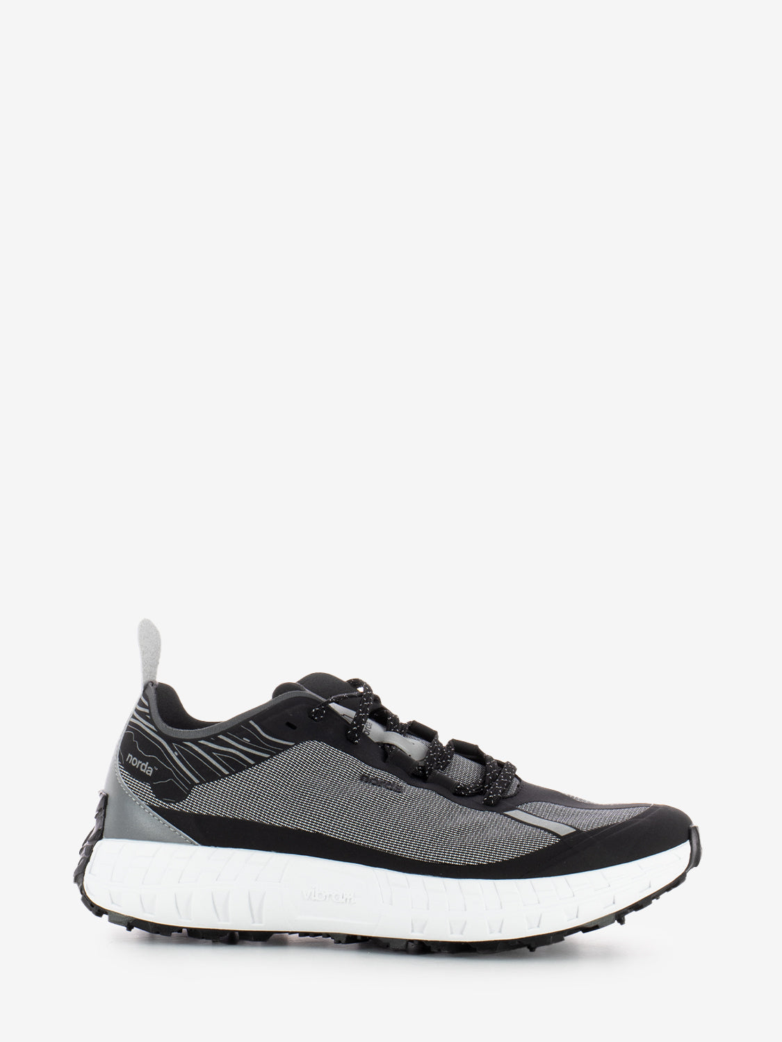 Sneakers NR.001 Core Black