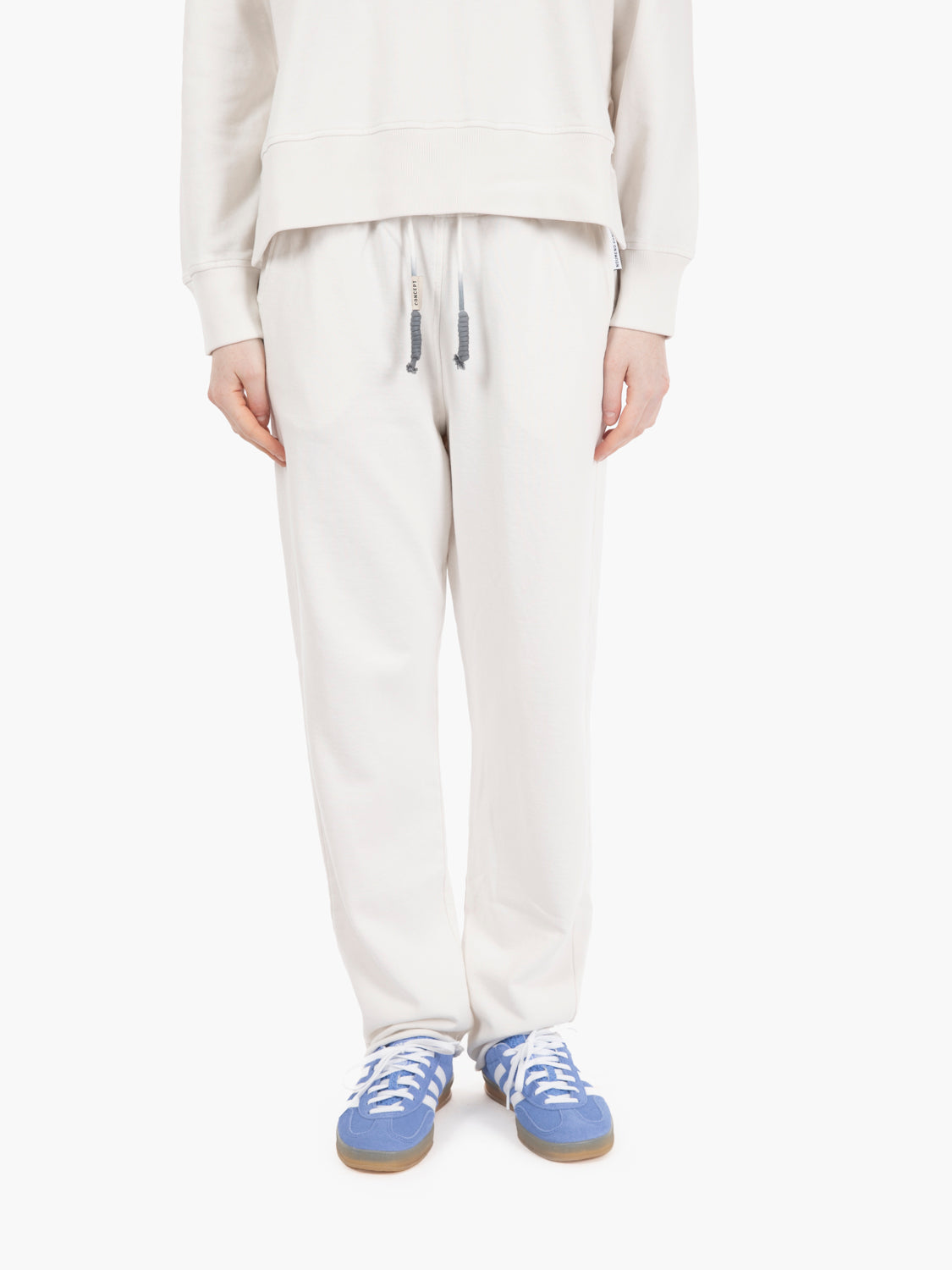 White low crotch trousers