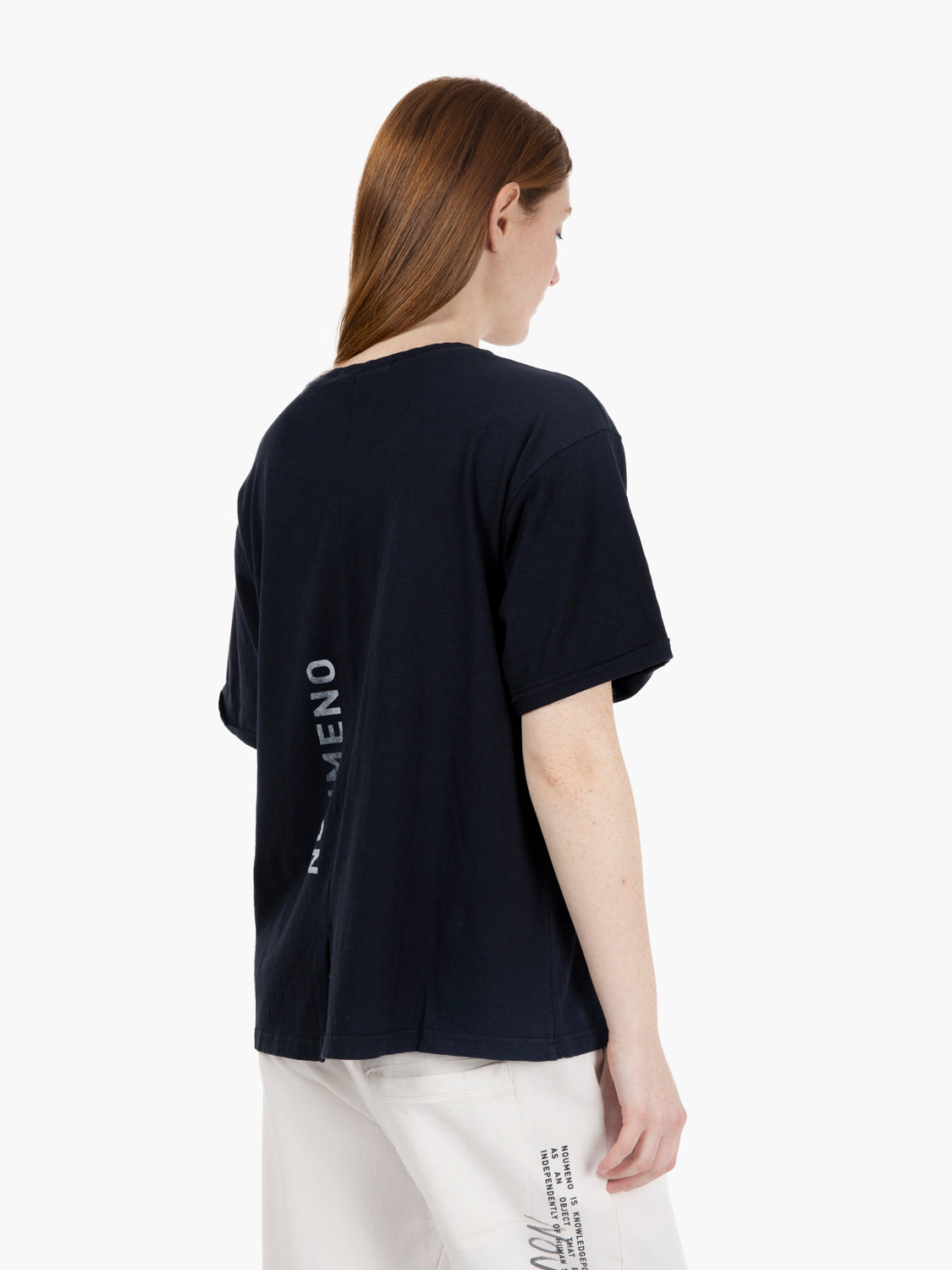 T-shirt girocollo con spacco e grafica sul retro blu