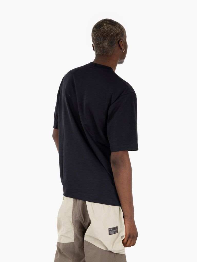 OAKLEY - T-shirt Driven black