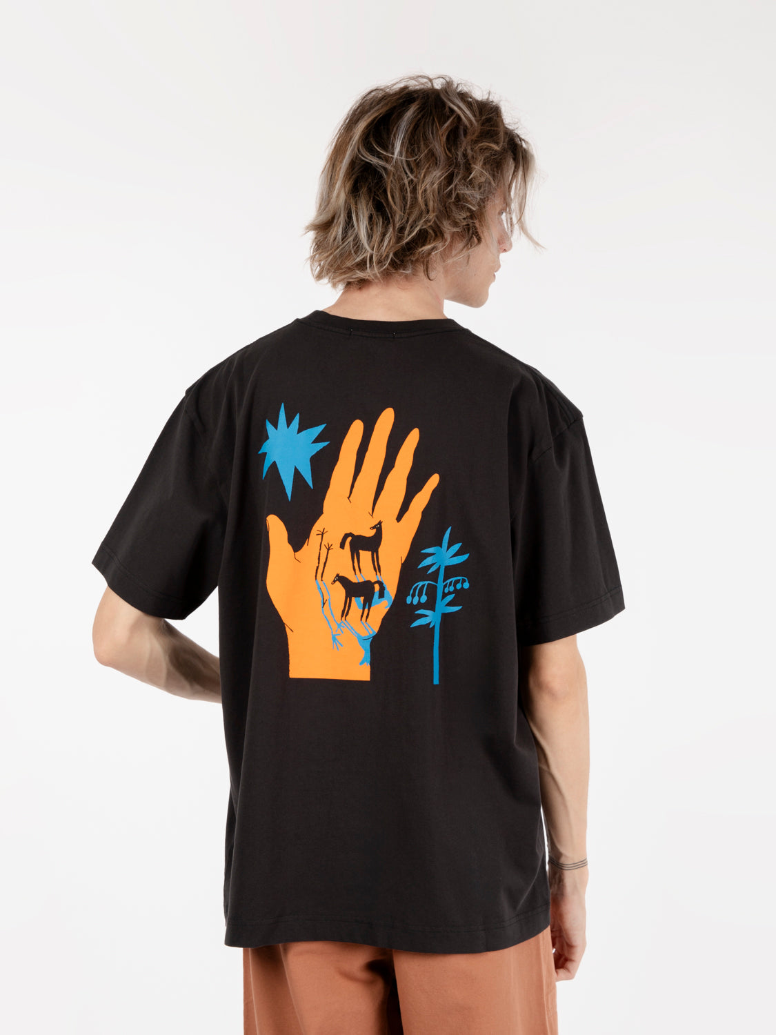 Blue shadow carbon black t-shirt
