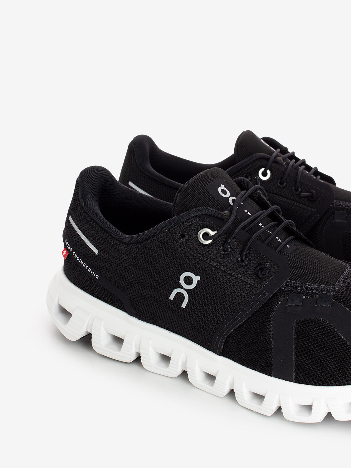 Cloud 6 M midnight / white