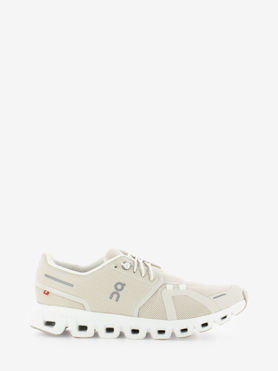 Cloud 6 pearl / white