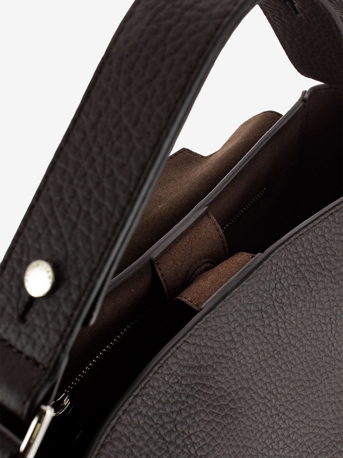 Medium bag in hammered leather dark brown