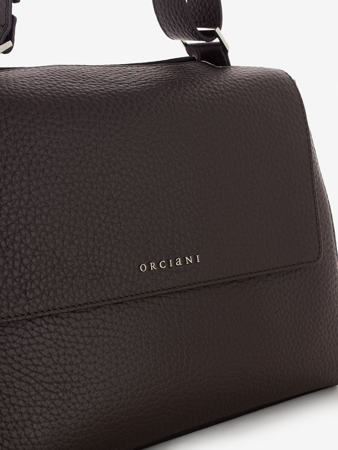 Medium bag in hammered leather dark brown