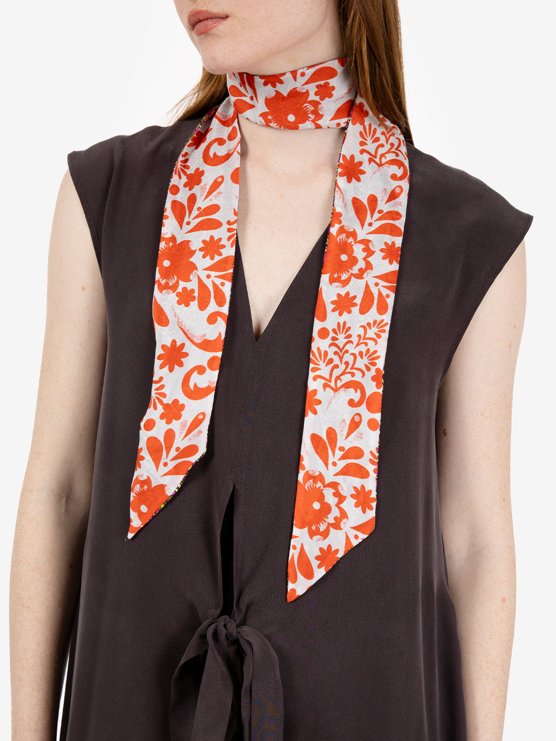 Narrow scarf in orange two-tone twill