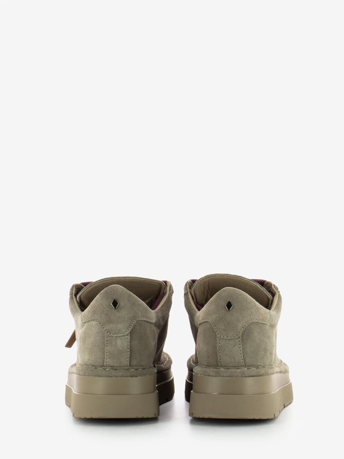 P89 Lace-up suede walnut