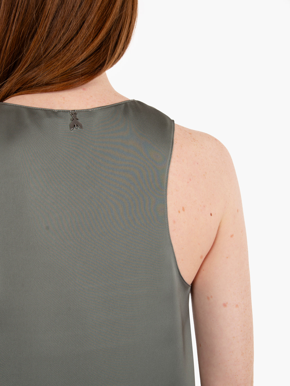 Blusa in raso lucido grigio
