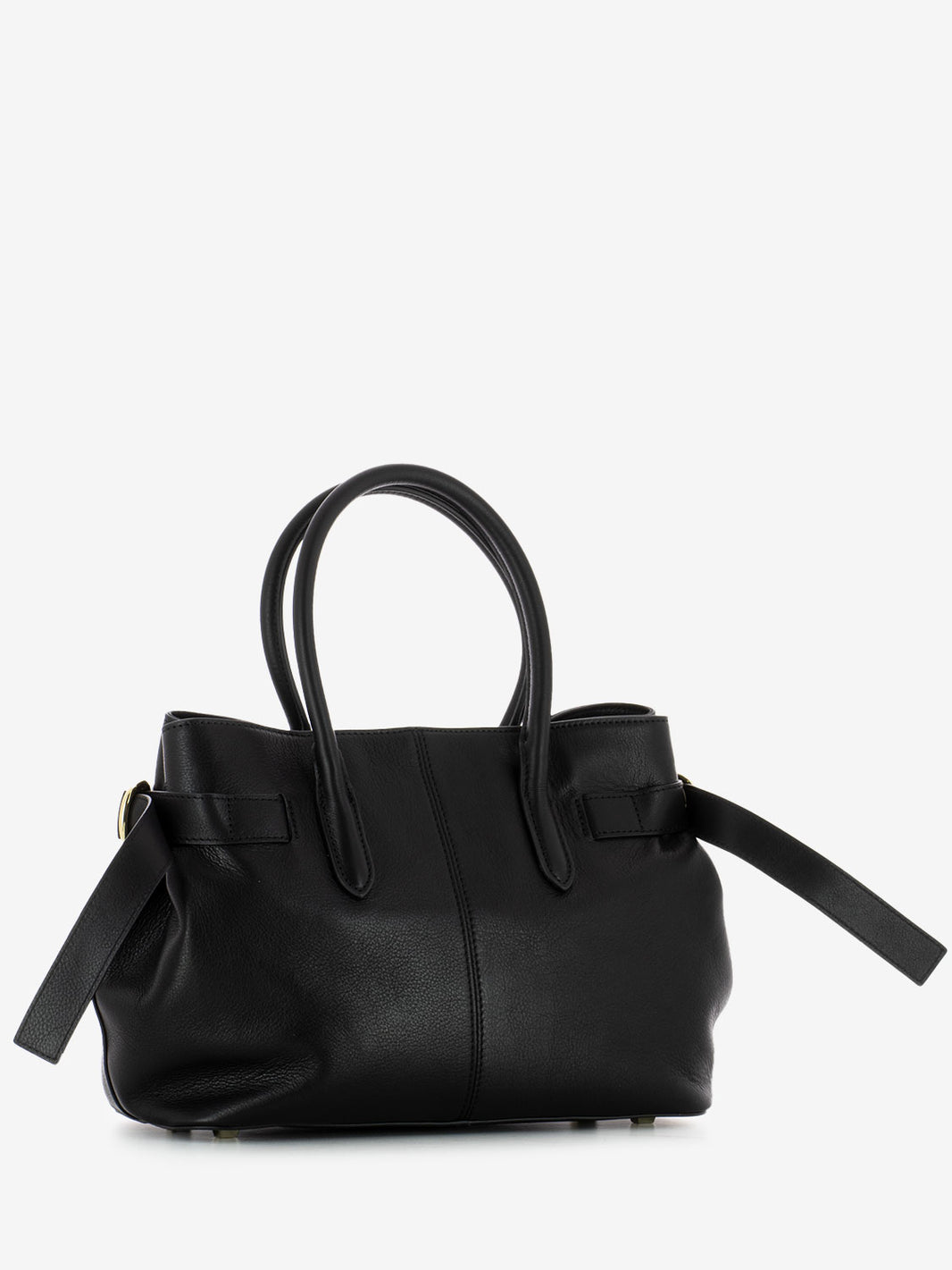 Medium black leather bag