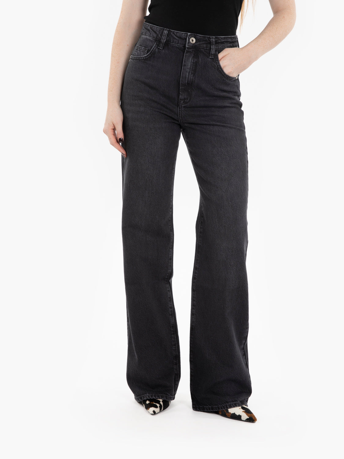 Black wash straight jeans