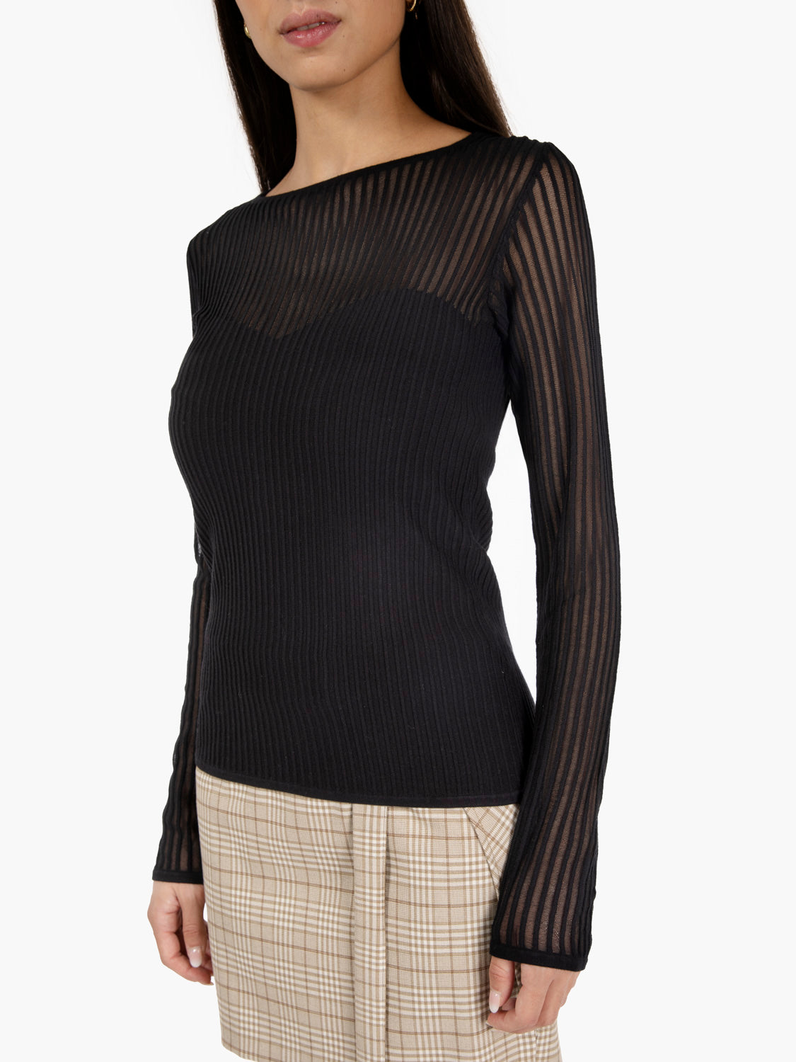 Maglia semitrasparente con scollo a cuore nera