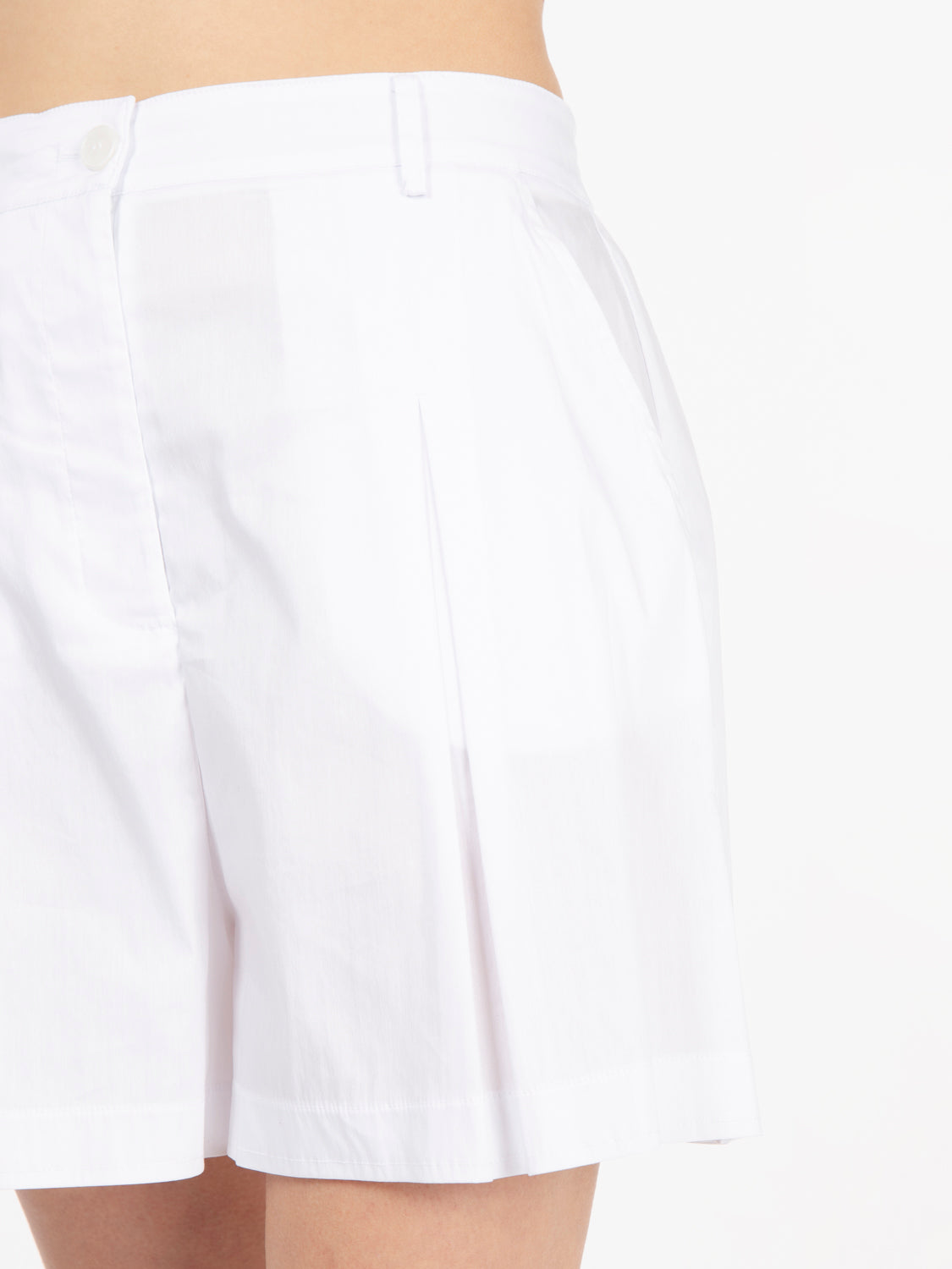 Optical white pleated shorts