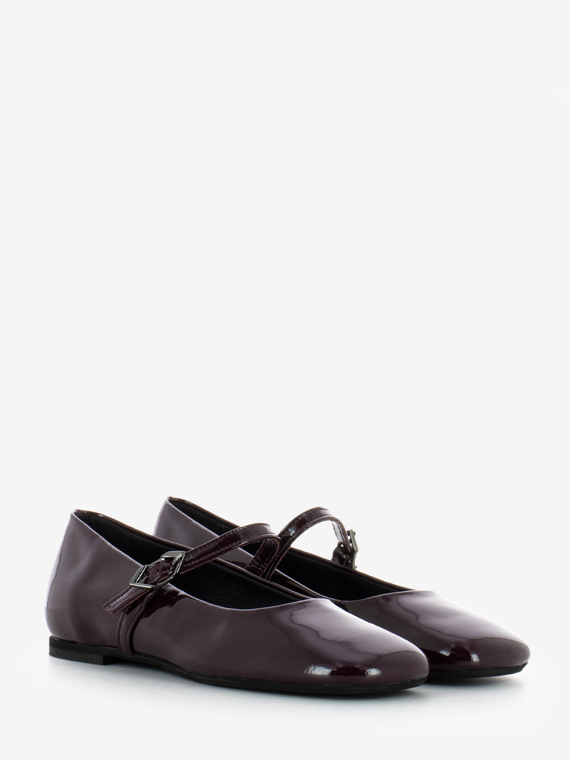 Baby ballerina with burgundy patent strap