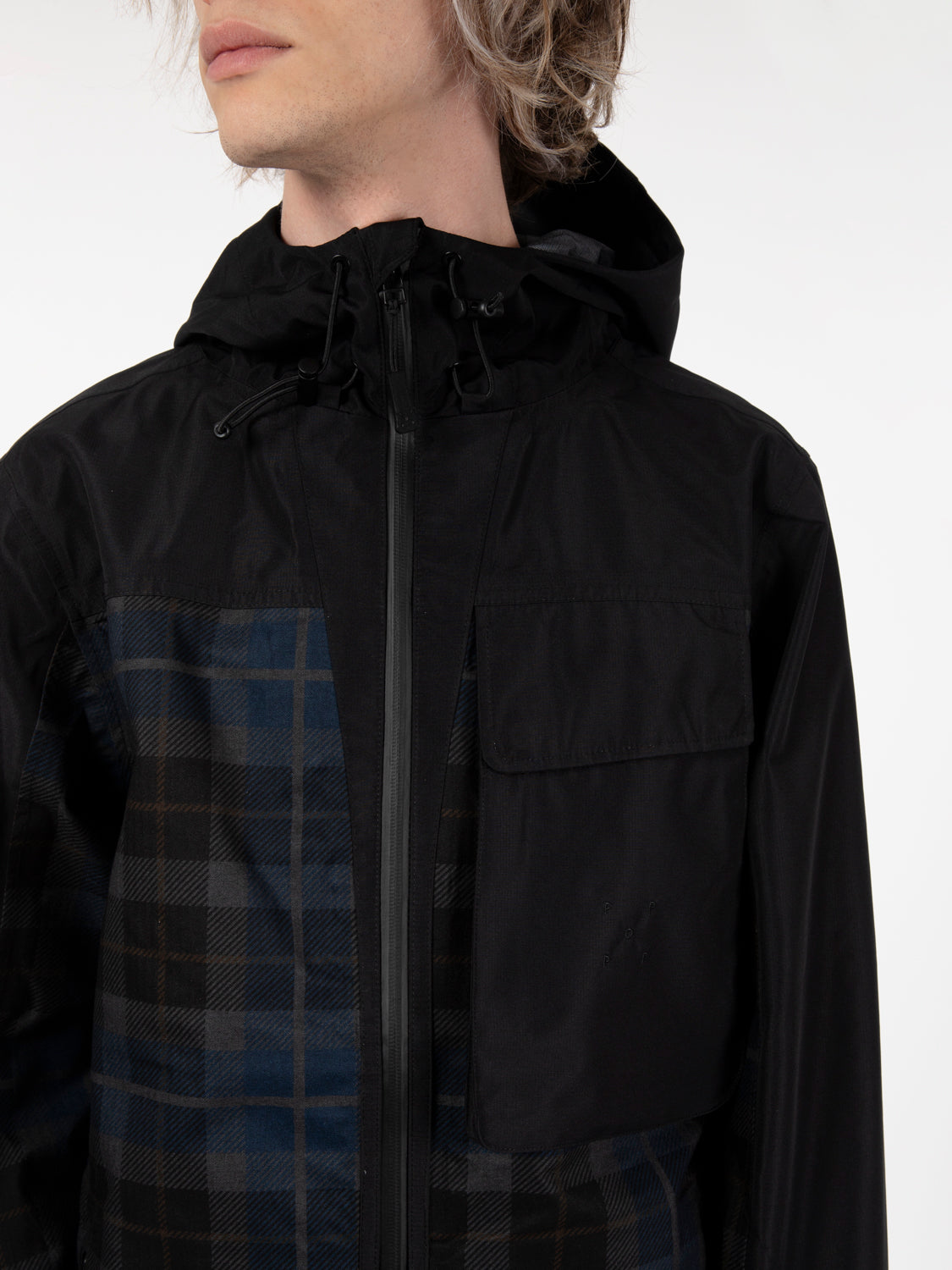 Big pocket hooded jacket black / navy check