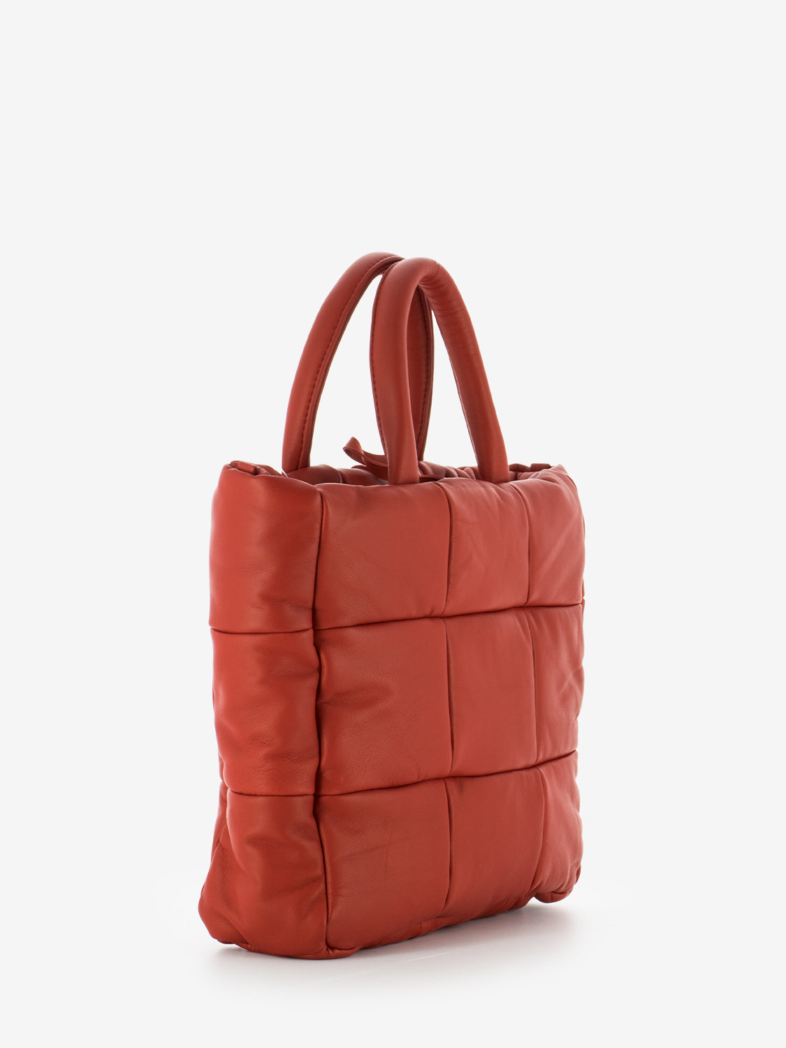 Borsa Vale media corallo